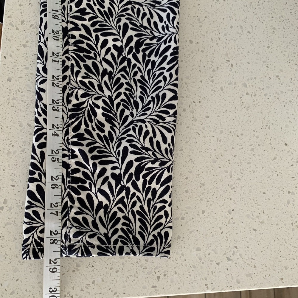 J Crew Midrise Toothpick Pants Black White Floral Print Size 29 - Picture 7 of 8